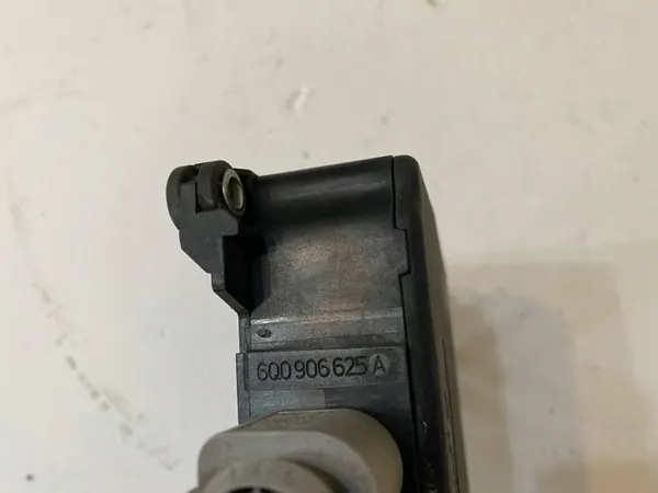VW SKODA AUDI SEAT Solenoid Valve 6Q0906625A image 3