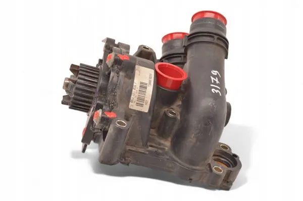 Vattenpump Audi VW 1.8 TFSI | 06J121026F image 3