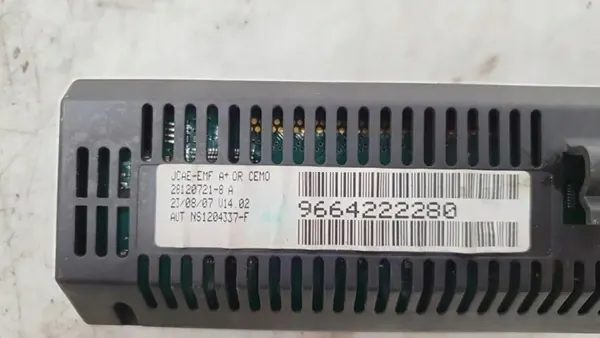 Écran de navigation OEM NS1204337F pour Citroën Jumpy image 8
