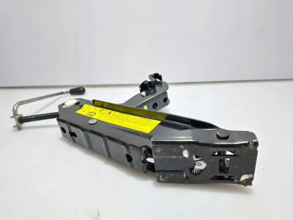 Kit d'outils Audi A3 S3 8P 2008 OEM 1K0011031J image 10