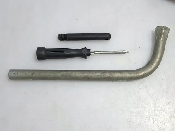 Kit d'outils Audi A3 S3 8P 2008 OEM 1K0011031J image 6