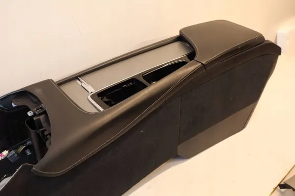 Accoudoir console Volvo XC90 II OEM 31369149 image 10