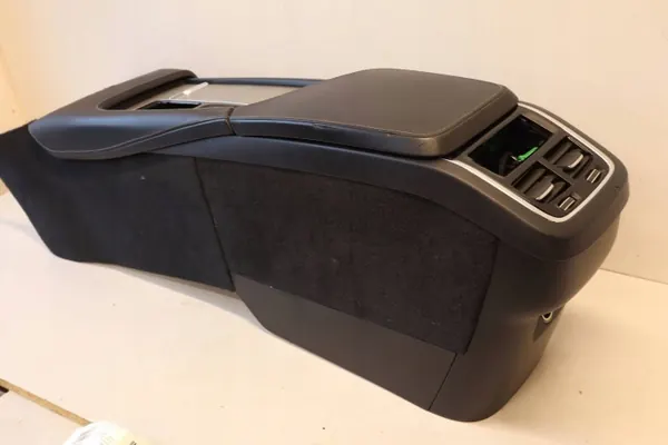 Accoudoir console Volvo XC90 II OEM 31369149 image 8