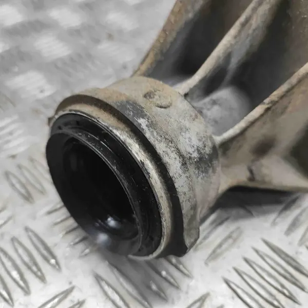 Support d'arbre de transmission BMW X1 (E84) 2.0L 2014 OEM 7575061 image 6