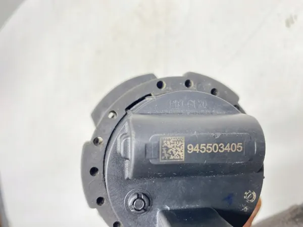 Pompe à eau BMW OEM 9455034 - État utilisé image 6