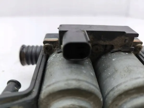 Koelvloeistofregelklep BMW X5 E53 2005 OEM 8374995 image 4