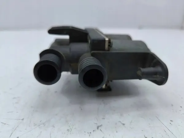 Koelvloeistofregelklep BMW X5 E53 2005 OEM 8374995 image 6