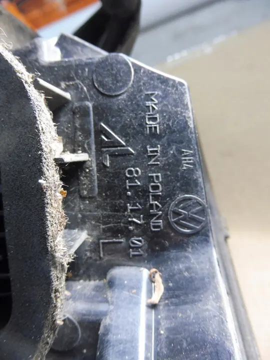 VW CC Lift Luz Trasera Izquierda Fender Usada 3C8945207AD image 9