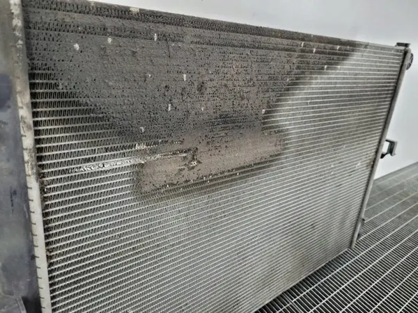 Radiateur d'eau OEM AUST131993 pour Nissan Murano II image 6