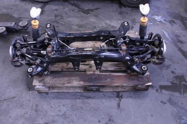 Achterophanging balk OEM BELKA ZAWIESZENIE TYŁ BMW F20 image 2