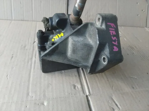 Pompe de direction assistée Ford OEM Fiesta MK5 1.4B 16V image 3