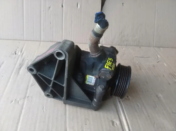 Pompe de direction assistée Ford OEM Fiesta MK5 1.4B 16V image 5