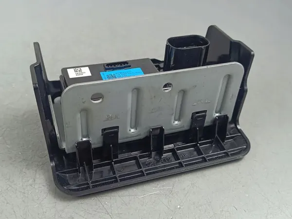 Tomada 12V traseira KIA EV6 2023 95190CVZD0 image 2