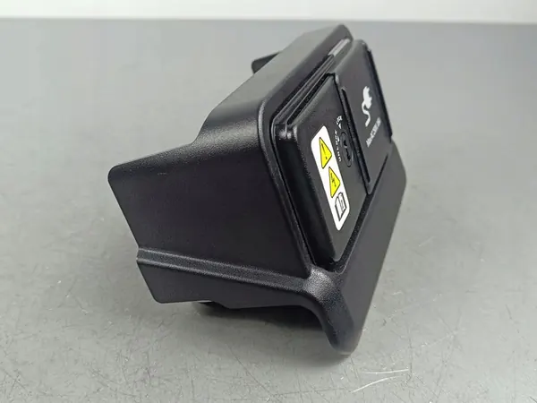 Tomada 12V traseira KIA EV6 2023 95190CVZD0 image 3