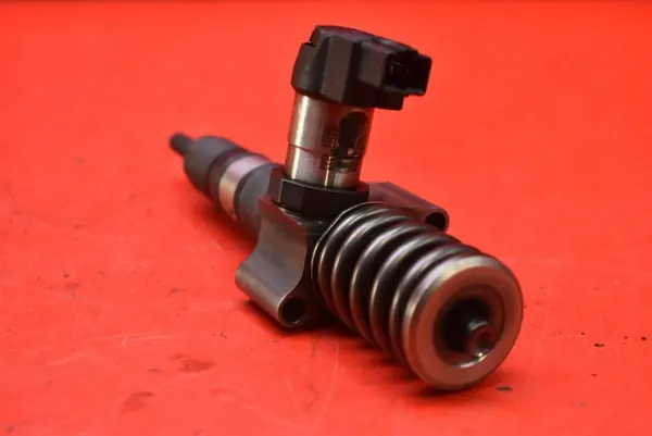 OEM 03G130073T ruiskutuspumppu Audi A3 8P 2.0 TDI:lle image 3
