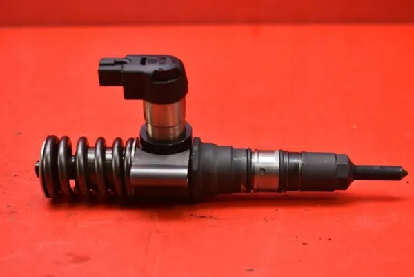 OEM 03G130073T ruiskutuspumppu Audi A3 8P 2.0 TDI:lle image 4
