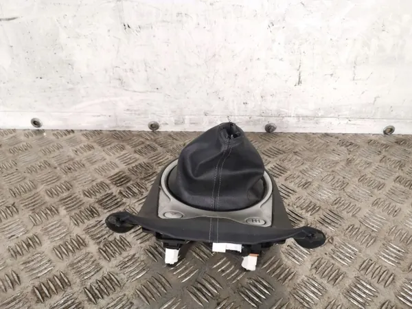 Bastidor izquierdo Nissan 370Z OEM FBZ10417 - Usado image 3