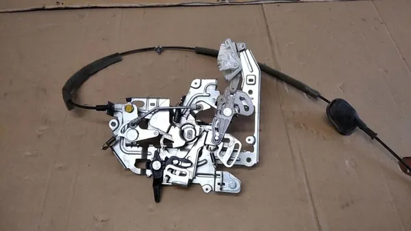 Dörrlås mekanism höger 8200766631 8250500Q0J image 3