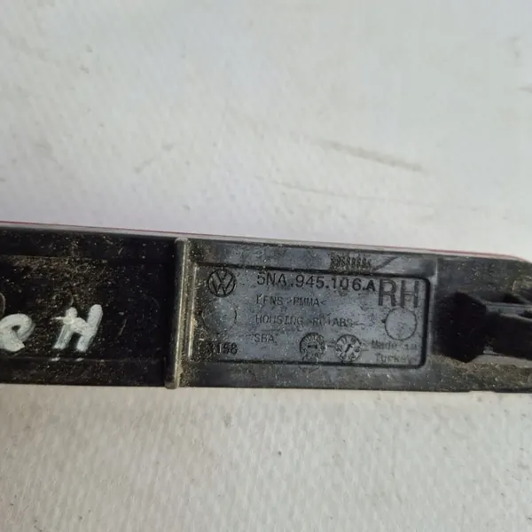 OEM 5NA945106A Bumperreflector rechts achter image 5