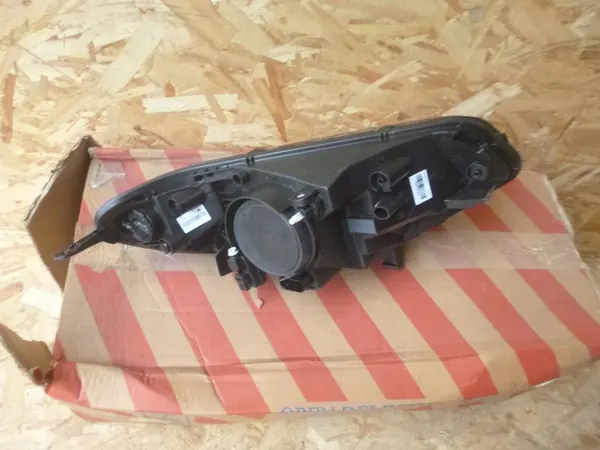 VASEN ETULAMPPU FORD ECOSPORT 12-17 image 9