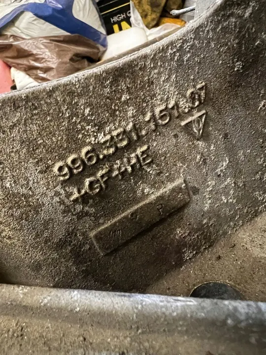 Mozzo sospensione posteriore sinistro Porsche Carrera 911 996 3.4 image 8