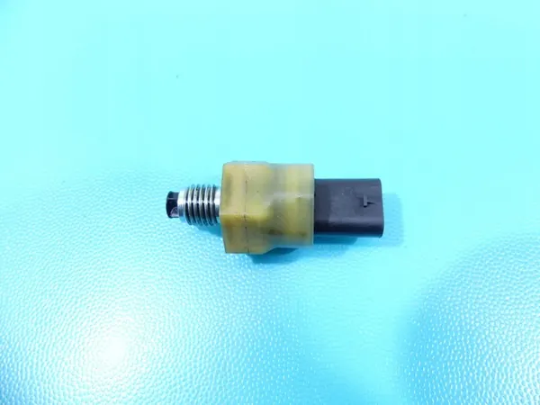 Fuel Pressure Sensor Volvo V60 I 31405635 image 4