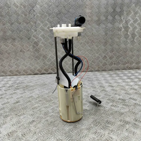 Polttoainepumppu FIAT DUCATO FLATBED 2.3L diesel 2010 OEM 1368151080 image 2