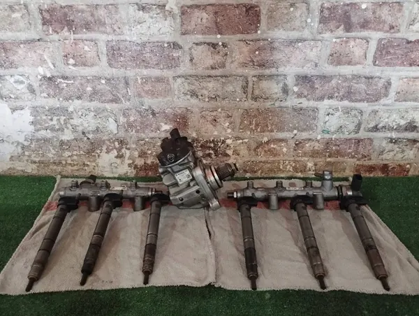 Komplettes Einspritzsystem Touareg II Q7 Cayenne 3.0 TDI image 2