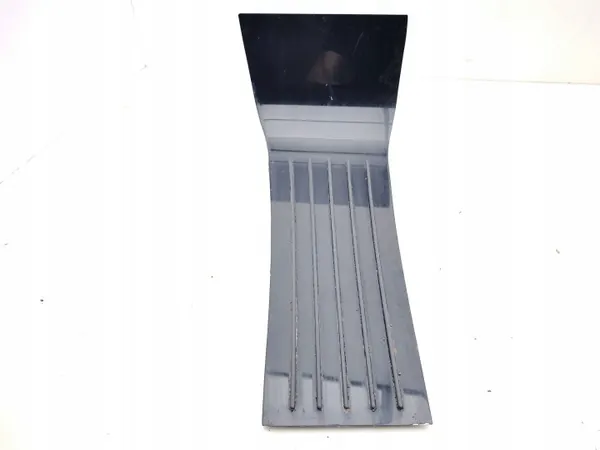 Cache latéral tunnel Tesla Model S 2015 OEM 102317002C image 3