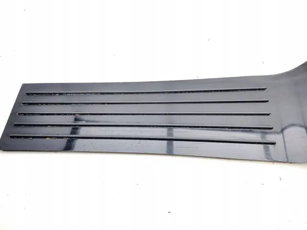 Cache latéral tunnel Tesla Model S 2015 OEM 102317002C image 4