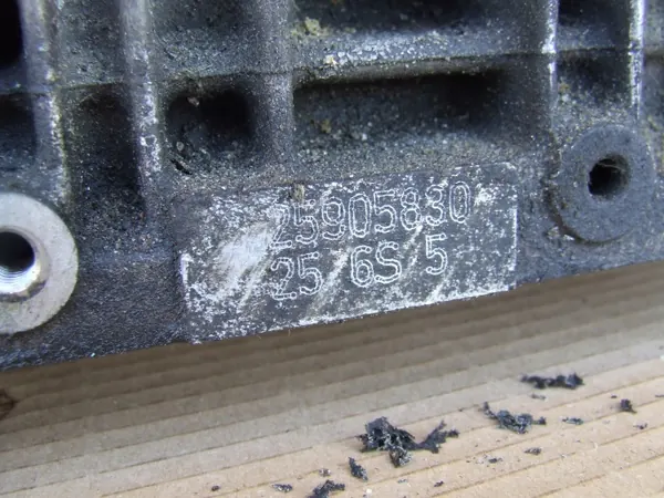 BMW Motorblock Unterteil OEM 7502903 - Gebraucht image 8