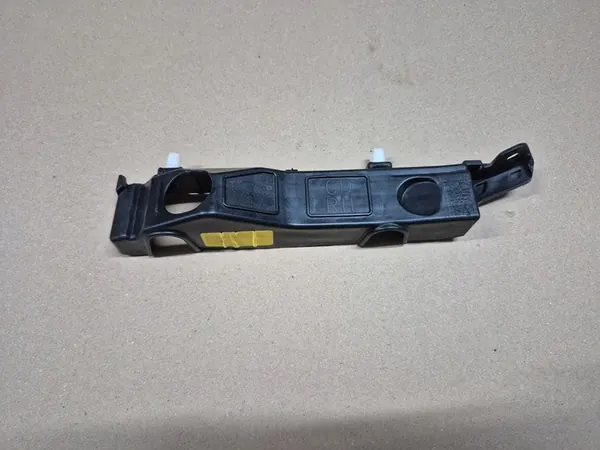 KIA CEED III Deslizamento de montagem do para-choque dianteiro direito OEM image 4