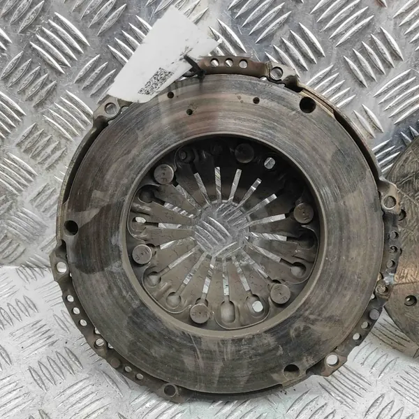 Conjunto de embreagem AUDI A4 AVANT 2.0L 140kw 04L141015G image 4