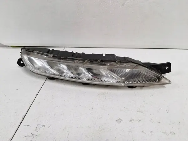 Citroen C4 Picasso II DRL Lamp OEM 9676036280 Rechts Voor image 2