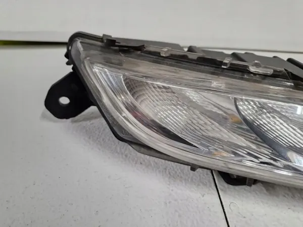Citroen C4 Picasso II DRL Lamp OEM 9676036280 Rechts Voor image 3