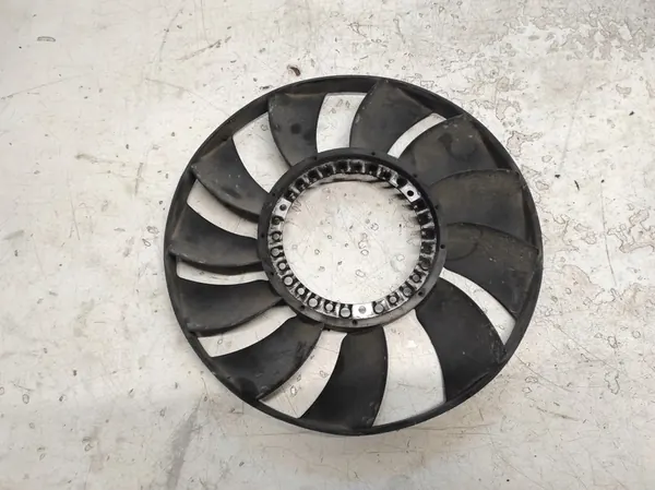 AUDI A6 C5 2.5 TDI Kylarrubrik 059121301 image 3