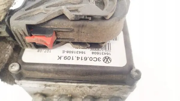Volkswagen Passat ABS-module 2008 1.9L 3C0614109K image 3