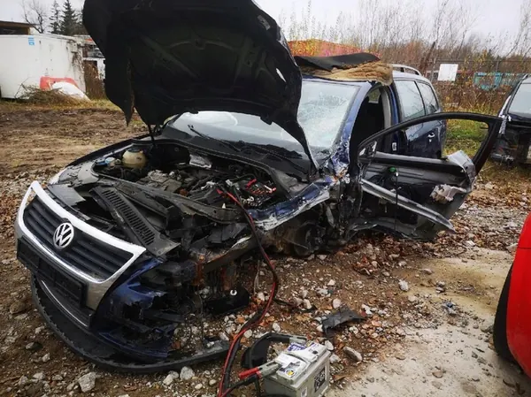 Volkswagen Passat ABS-module 2008 1.9L 3C0614109K image 6