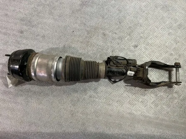 Begagnad vänster bak luftfjädring OEM A1663204266 Mercedes image 2