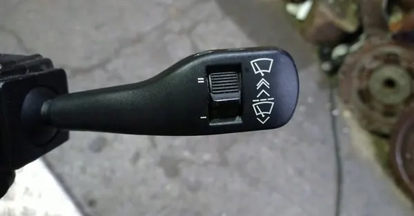 BMW Blinker-Schalter OE 61318363662 image 3