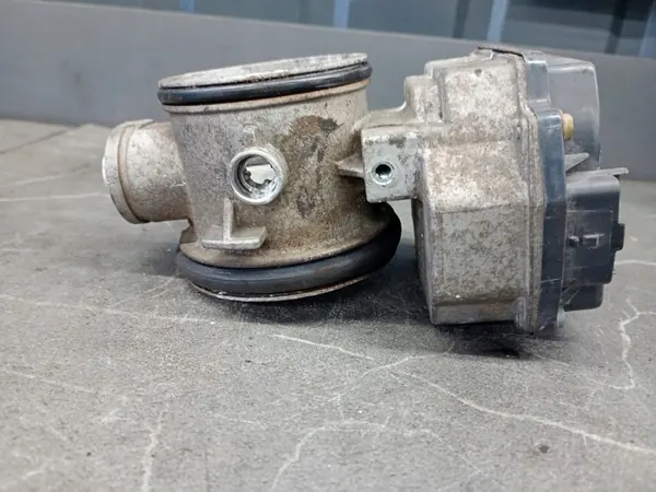 Corps de papillon OEM 408239822001 pour Renault/Dacia image 5
