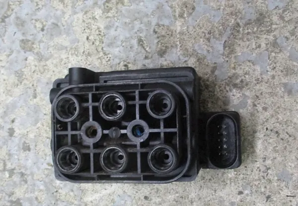 Distributeur Suspension Audi Q7 OEM 15-1524-00032 image 2