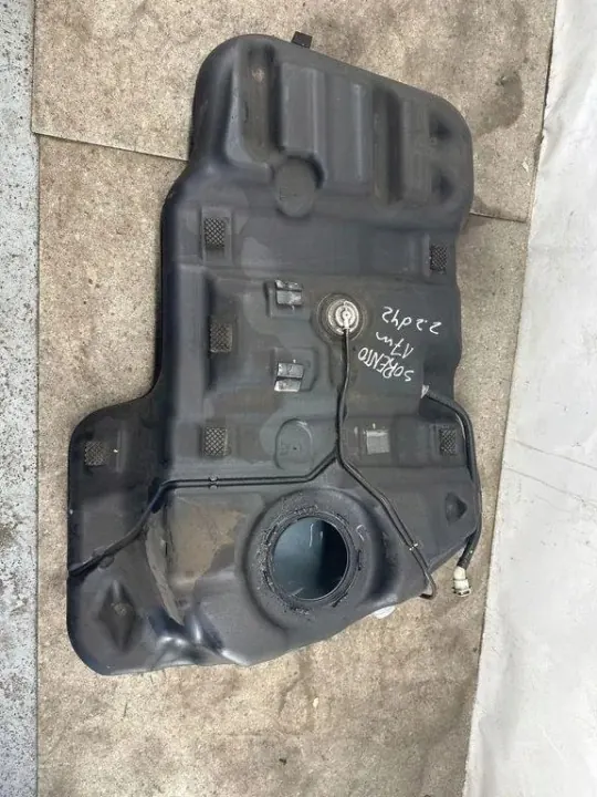 Réservoir carburant OEM 31100-C5900 pour Kia Sorento 2016-2019 image 2