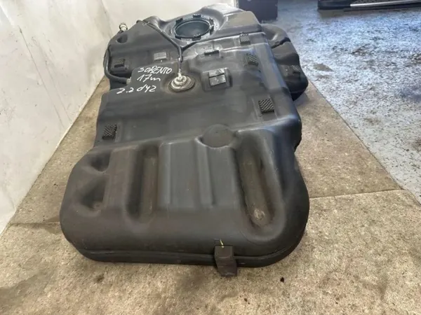 Réservoir carburant OEM 31100-C5900 pour Kia Sorento 2016-2019 image 4