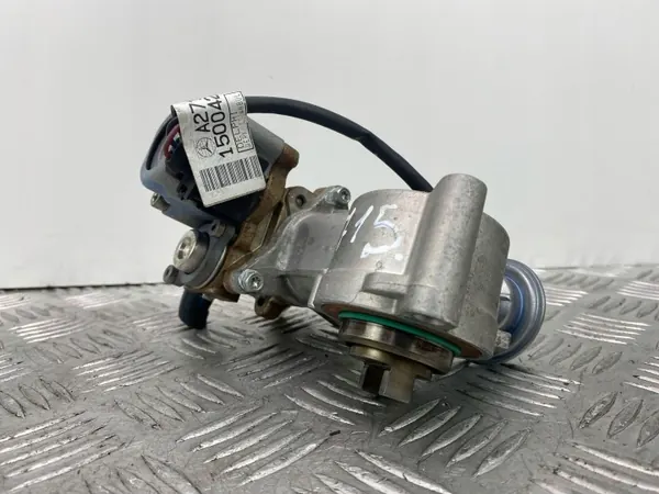 Mercedes C250 CGI W204 Bränslepump OEM A2710702201 image 5