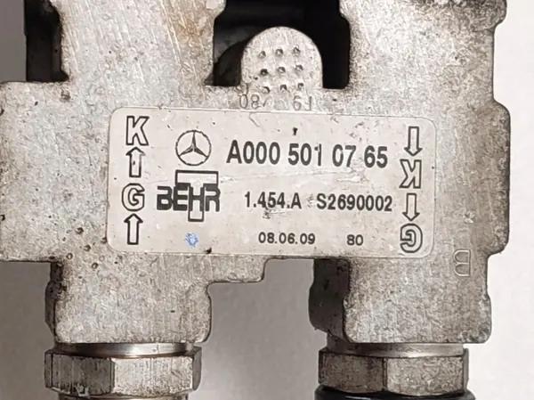 Arrefecedor óleo caixa OEM 0005010765 Mercedes C W204 image 3