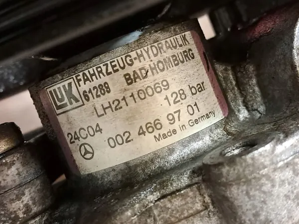 Bomba de direção assistida Mercedes-Benz C W203 2002 OEM image 6