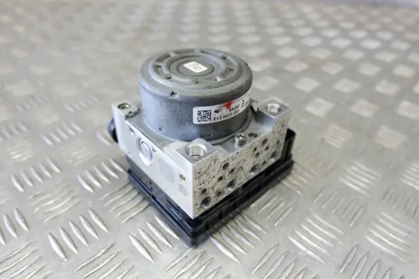 Pompe ABS OEM 4670A992 pour Mitsubishi Outlander III image 3