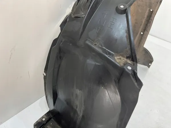 Toyota Verso 09-17 höger framskärm OEM 0F020 image 3