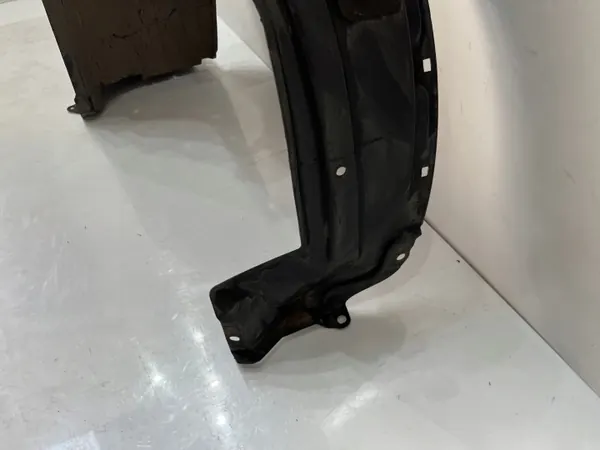 Toyota Verso 09-17 höger framskärm OEM 0F020 image 6